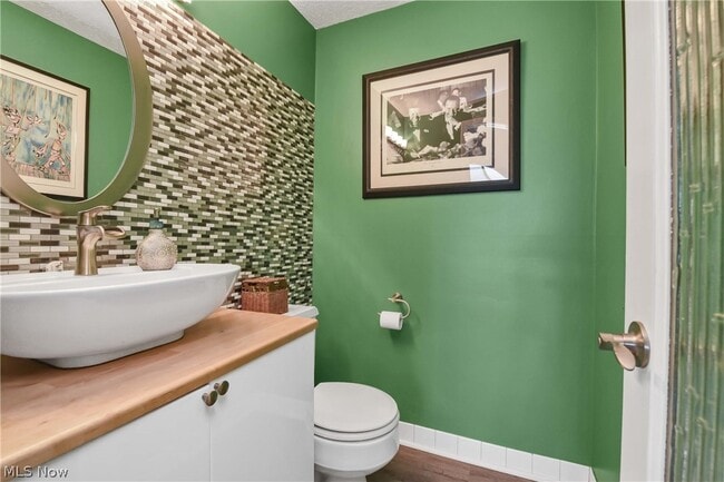 Building Photo - 10301 Lake Ave