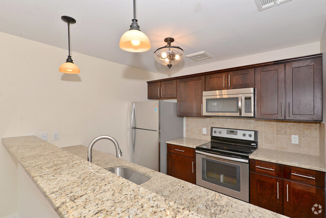 Building Photo - 115Bruen