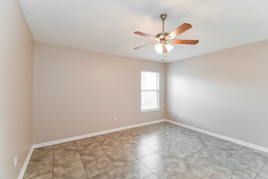 Building Photo - 9159 Upstream Ct