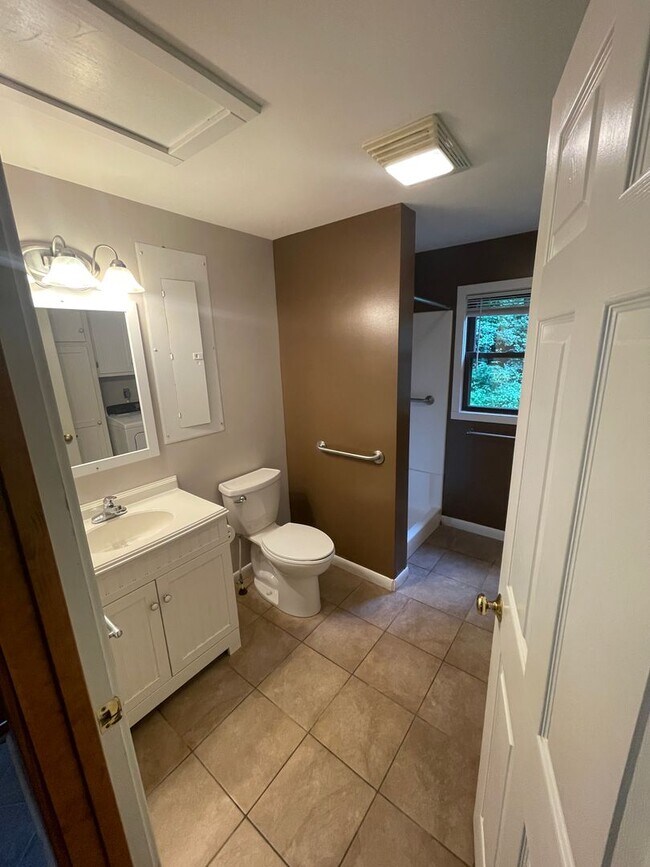 Building Photo - 296 Middle Fork Rd