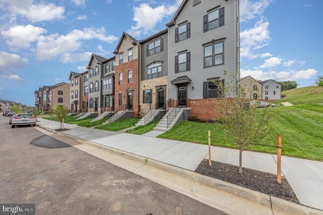 Building Photo - 1210 Rampart Dr