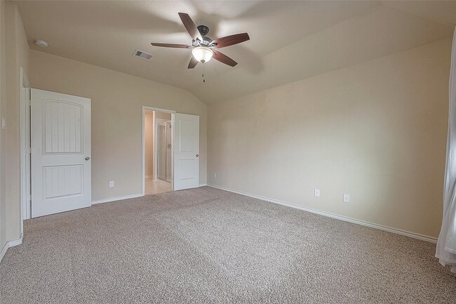 Building Photo - 18118 Trace Pointe Ln