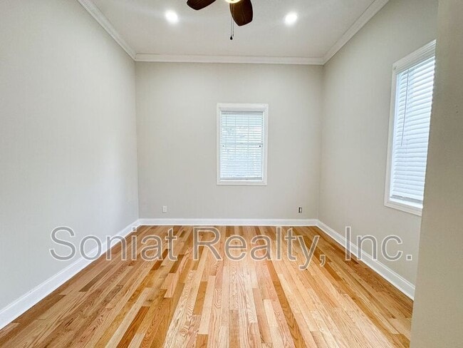 Building Photo - 3307 Baudin St