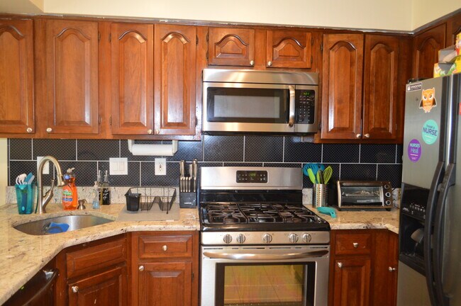 Building Photo - 62 Sapphire Ln