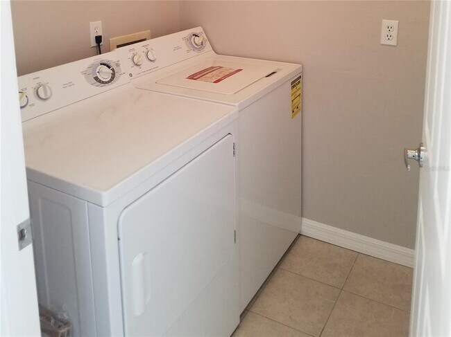 Building Photo - 3561 NW 88th Terrace