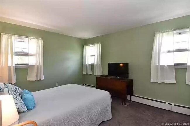 Building Photo - 21 Mcdermott Cir