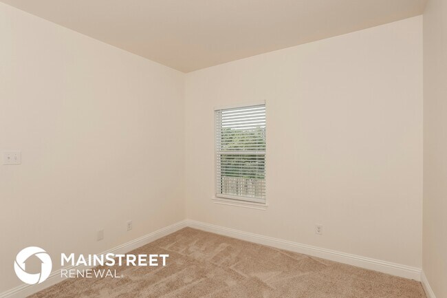 Building Photo - 14908 Oakwood Ln