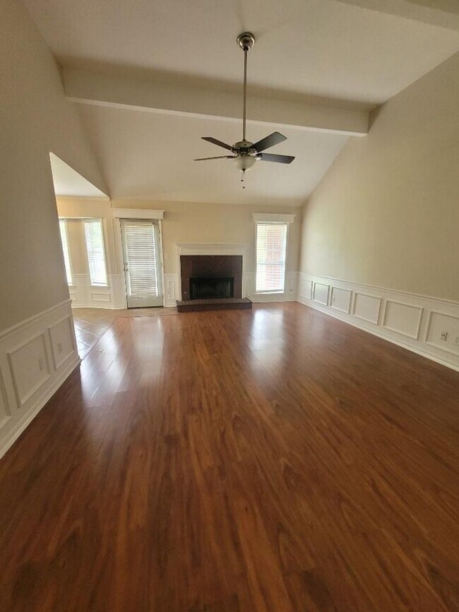 Building Photo - 1502 Winchester Dr