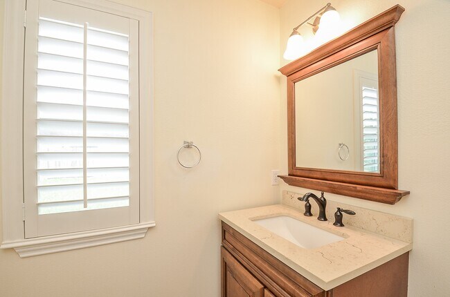 Building Photo - 6230 Canyon Rock Way