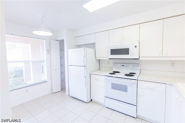 Building Photo - 2456 Millcreek Ln