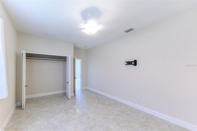 Building Photo - 566 Port Bendres Dr