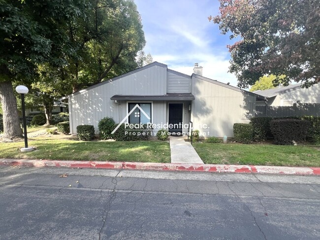 Primary Photo - Wonderful 2bd/2ba Citrus Heights Condo with 2 Car Garage!