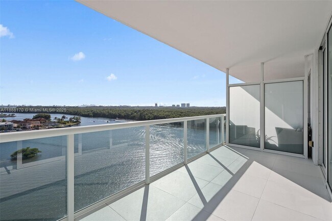 Building Photo - 400 Sunny Isles Blvd