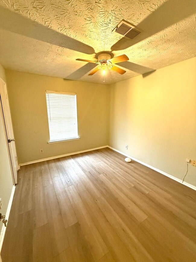 Building Photo - ** 3 Bed 2 Bath House located off Woodley road** Call 334-366-9198 to schedule a self tour