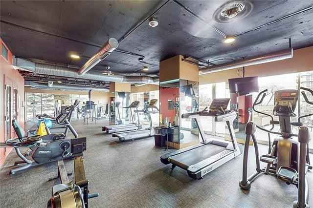 Gym - 600 E 8th St