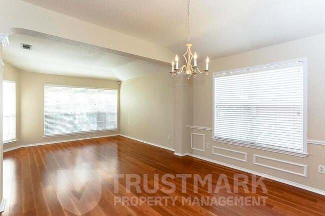 Building Photo - 2115 Wickiup Trail