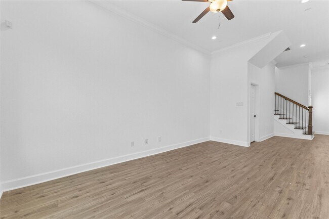 Building Photo - 7805 Farnsworth St