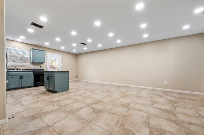 Building Photo - 4106 Falling Trace Ln