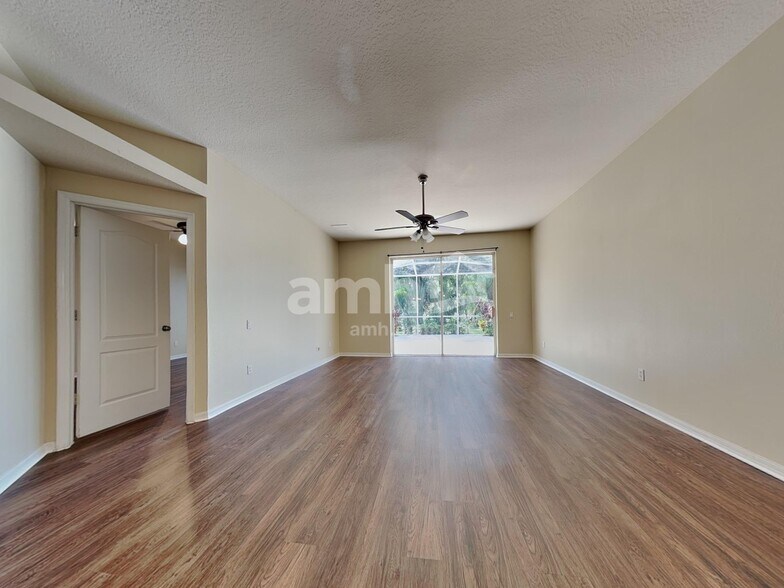 Building Photo - 9309 Hunters Park Way