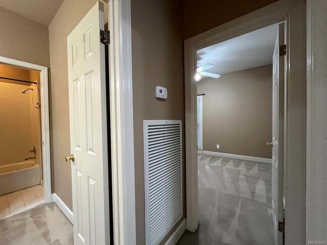 Building Photo - 8839 Sturbridge Dr