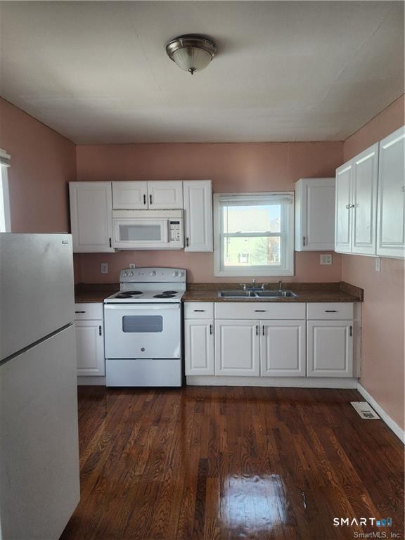 Building Photo - 141 Hicks St