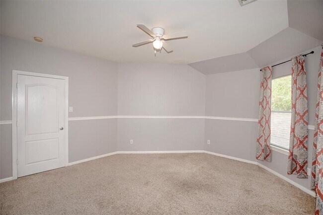 Building Photo - 2109 Enchanted Lake Dr