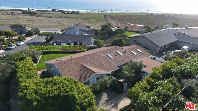 Building Photo - 6249 Tapia Dr