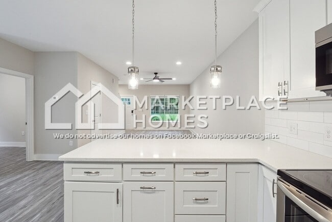 Building Photo - 3417 Durham Ln