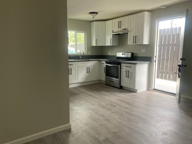 Building Photo - $500 Move-In Incentive - Move-In Today!