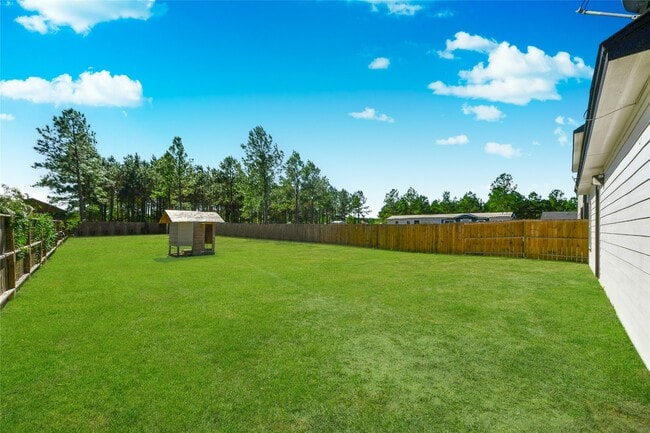 Building Photo - 450 Rd 5512