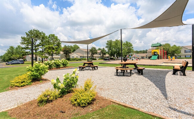 Building Photo - Madison Pines Apartment Homes