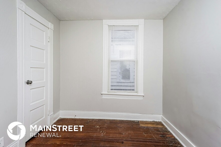 Building Photo - 1420 S 28th St