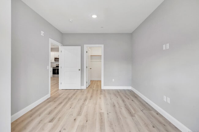 Building Photo - 303 Bridgeport Ave