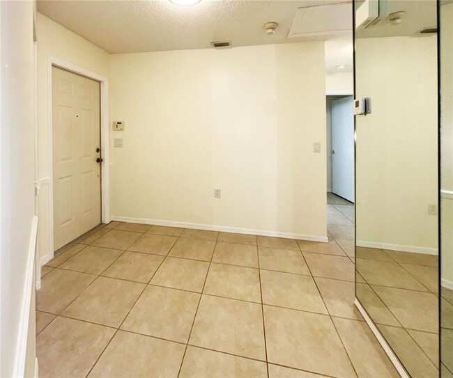 Building Photo - 7100 NW 30th Ct