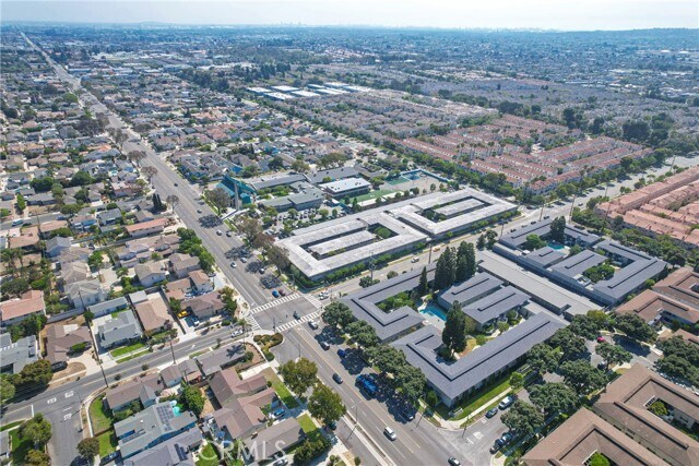 Building Photo - 2940 W Carson St