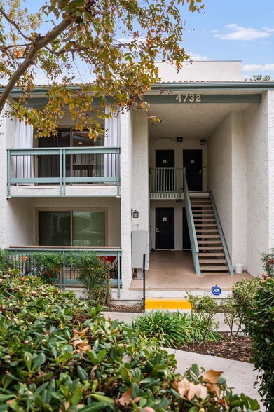 Building Photo - 4732 Park Granada