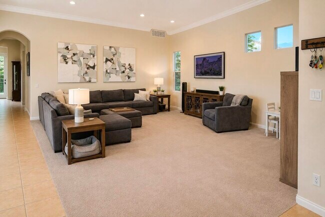 Building Photo - 90 Clavel Ct
