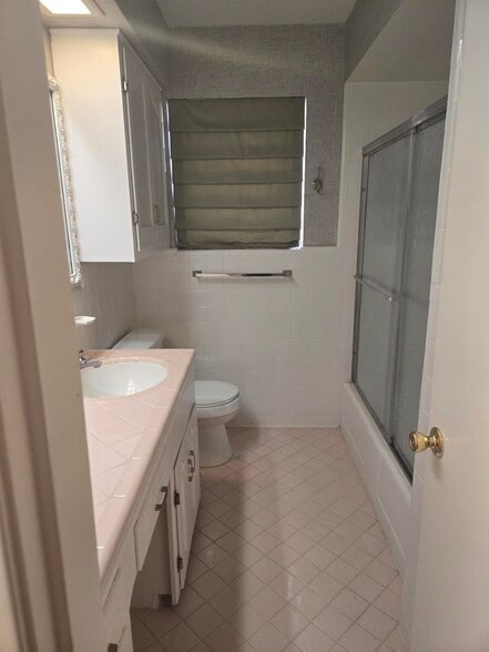 Building Photo - 8604 Baltimore Dr