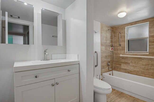 Building Photo - 3595 Birdie Dr