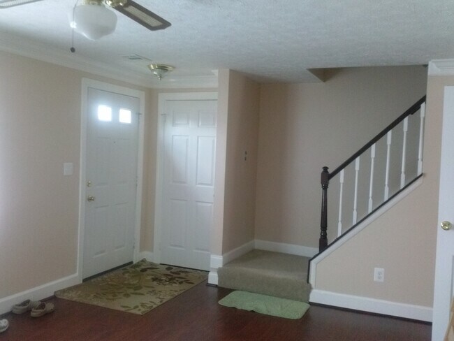 Building Photo - 10160 Asheville St