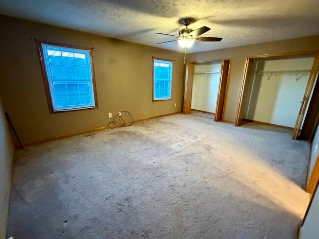 Building Photo - 440 S Peace Rd