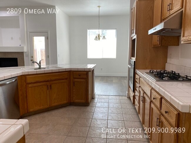 Building Photo - 2809 Omega Way