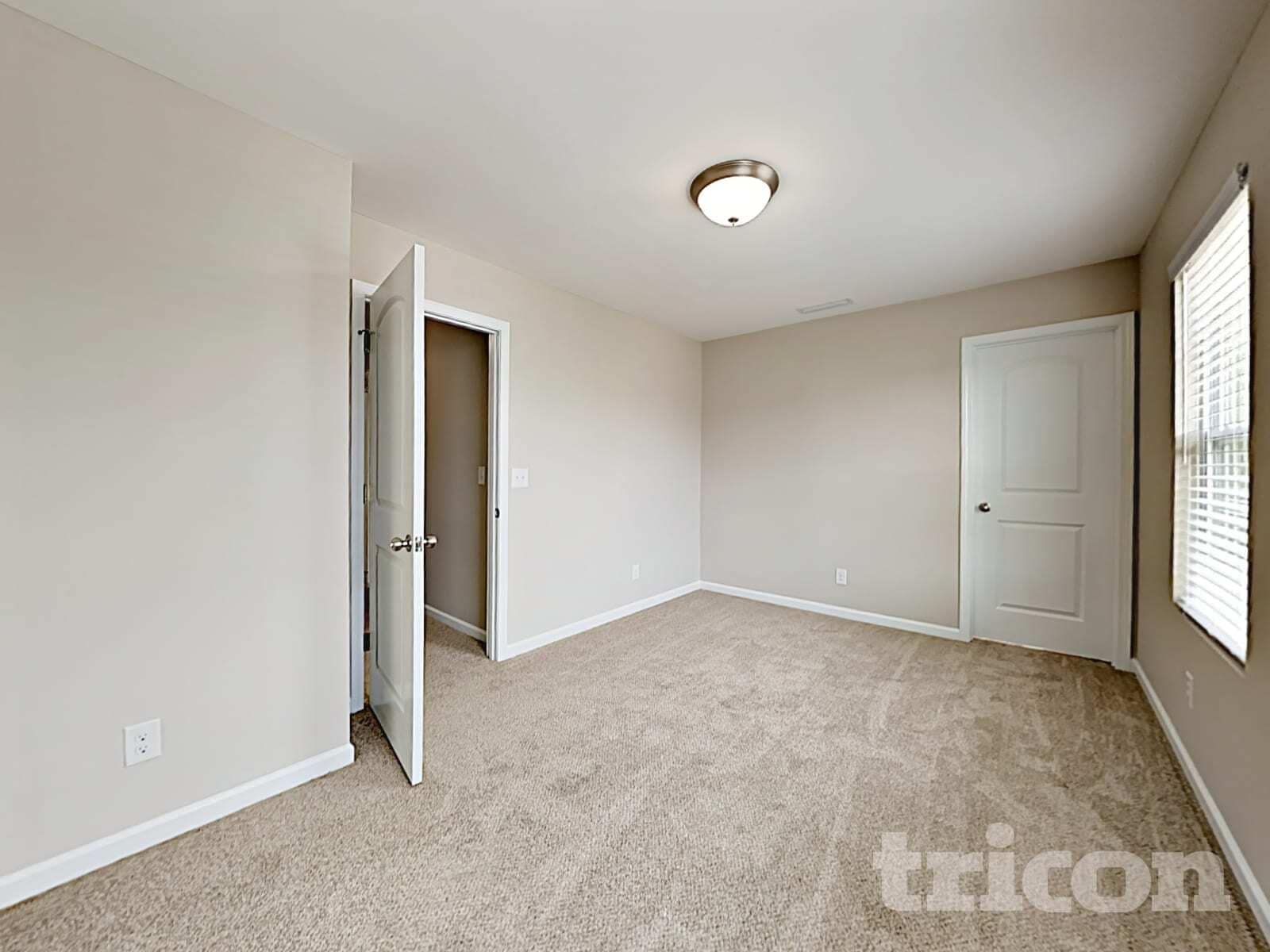 Building Photo - 8187 Thornton St