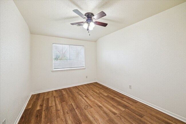Building Photo - 3003 Falk Ct