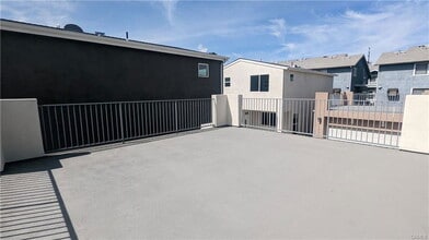 Building Photo - 15126 Logos Ct