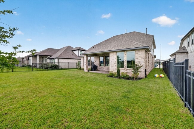 Building Photo - 27226 Blue Sand Dr