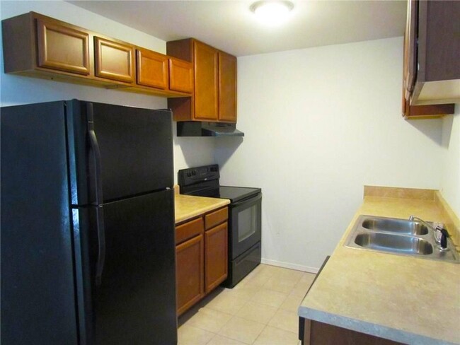 Rockwell Terrace Apartments - 520 N Rockwell Ave Oklahoma City OK 73127 ...