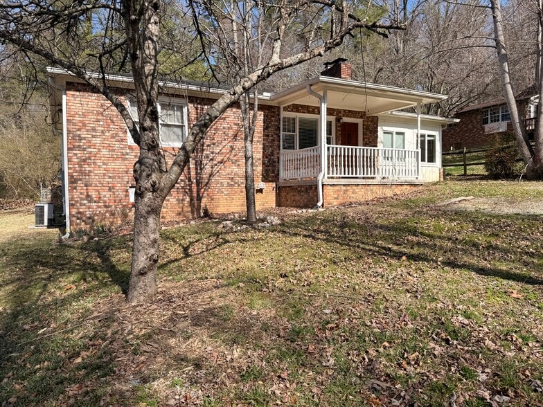 Building Photo - 1511 High St