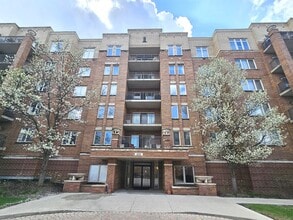 Building Photo - 655 Perrie Dr