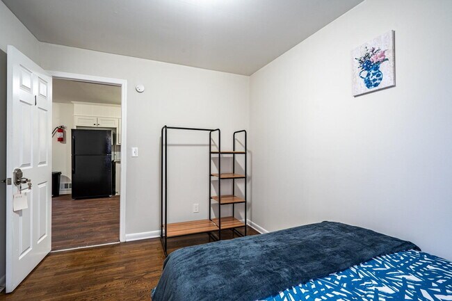 Building Photo - The Forest Haven | Large Forest Haven home with a spacious yard and deck, conveniently located ju...